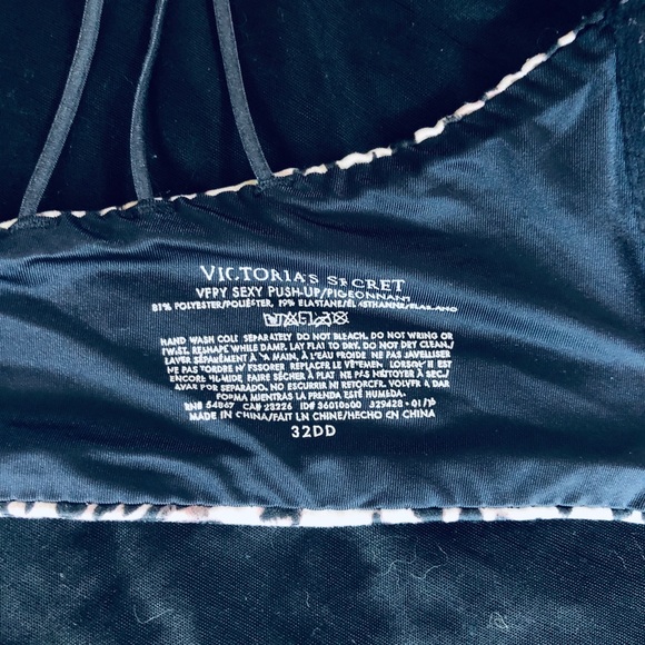 Victoria’s Secret cheetah print front snap bra - Picture 4 of 6